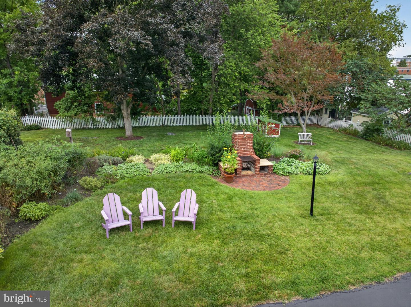 102 N Duke St Property Photo 4