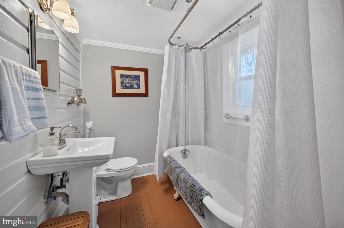 102 N Duke St Property Photo 43