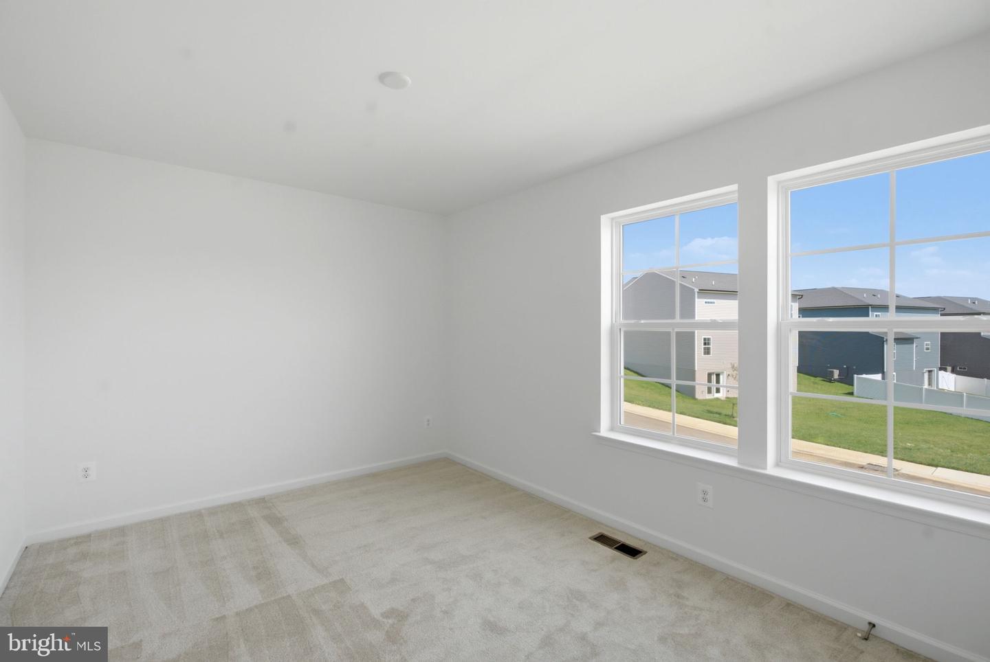 141 Wythe Way Property Photo 33