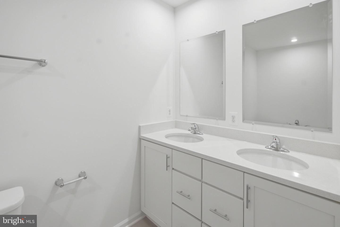 111 Bolingbroke Way Property Photo 19