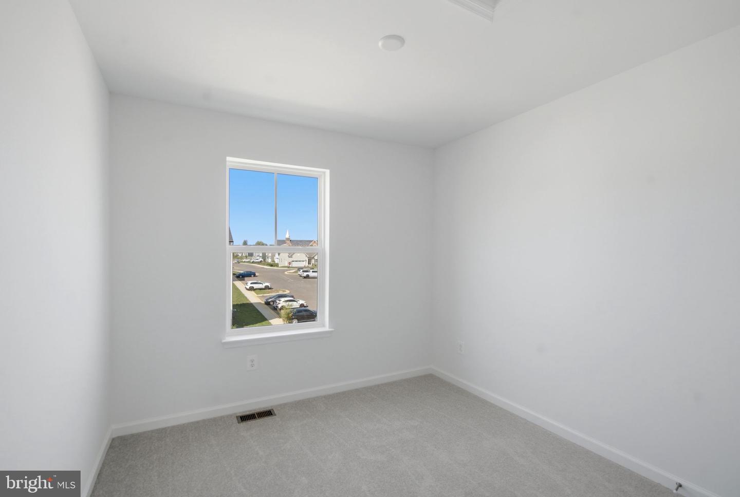 111 Bolingbroke Way Property Photo 28