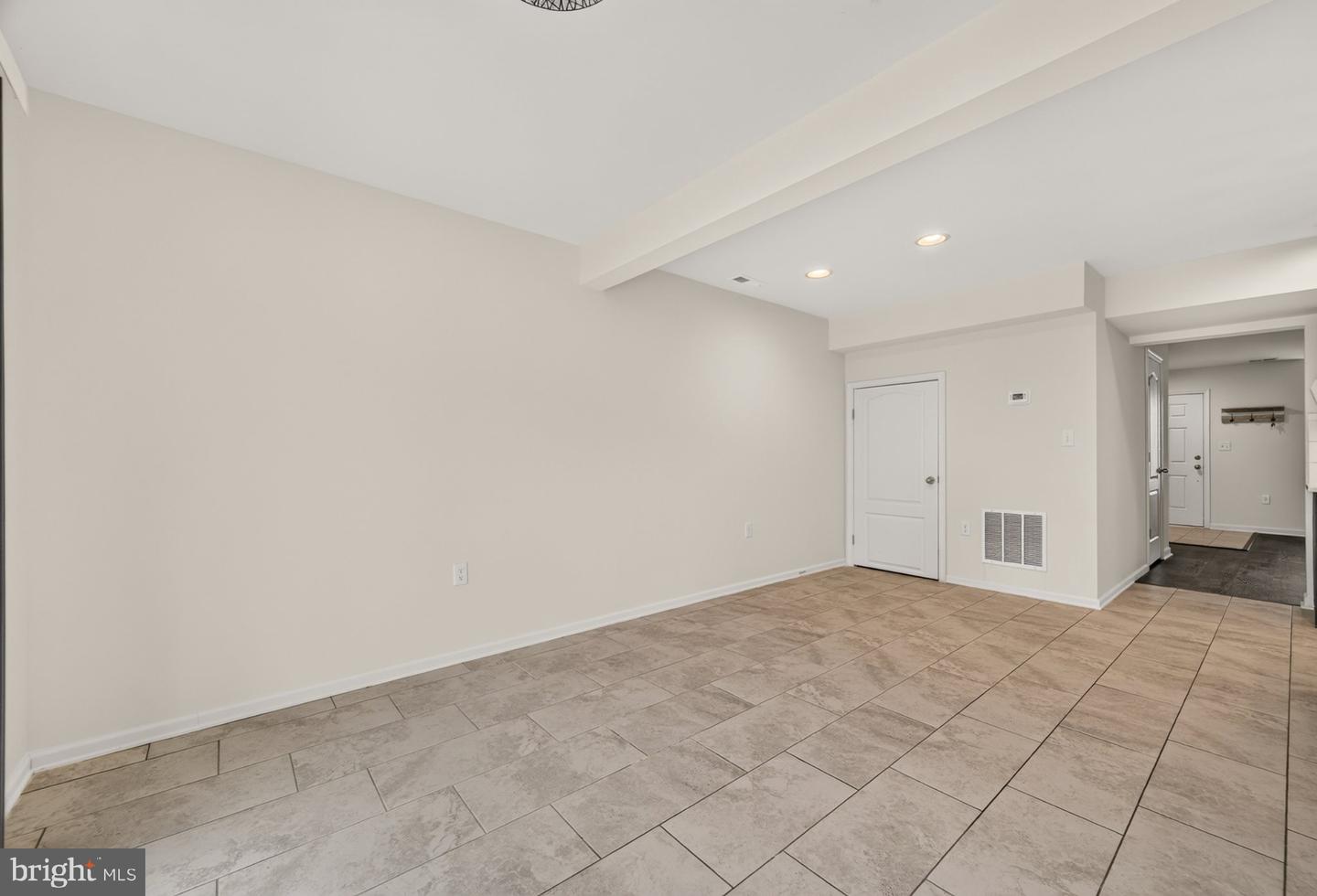 564 Thumper Dr Property Photo 19