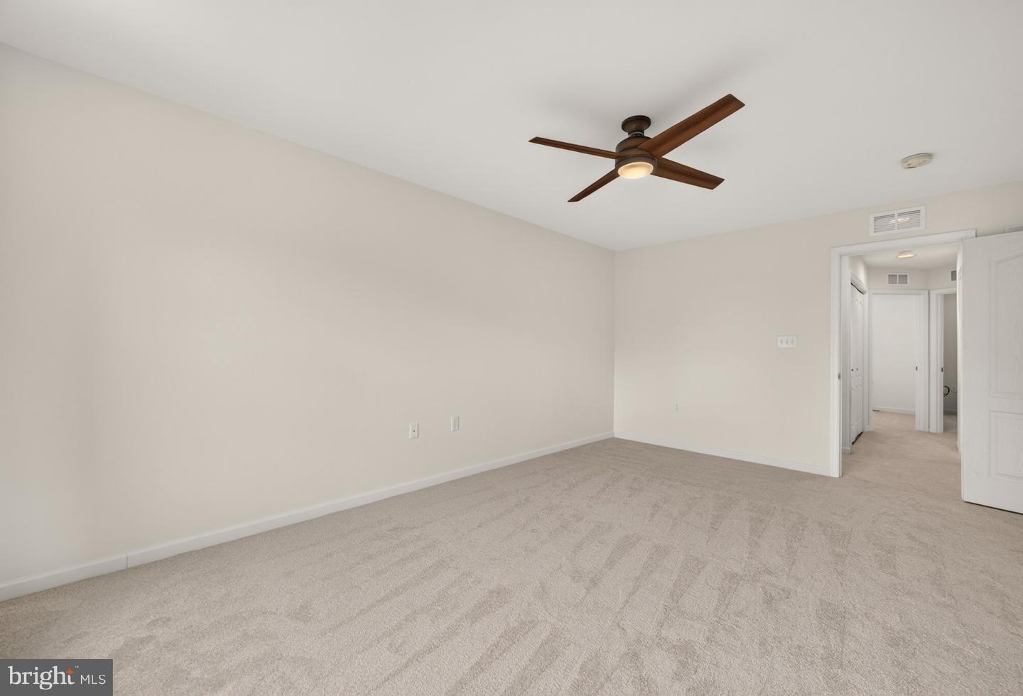 564 Thumper Dr Property Photo 27