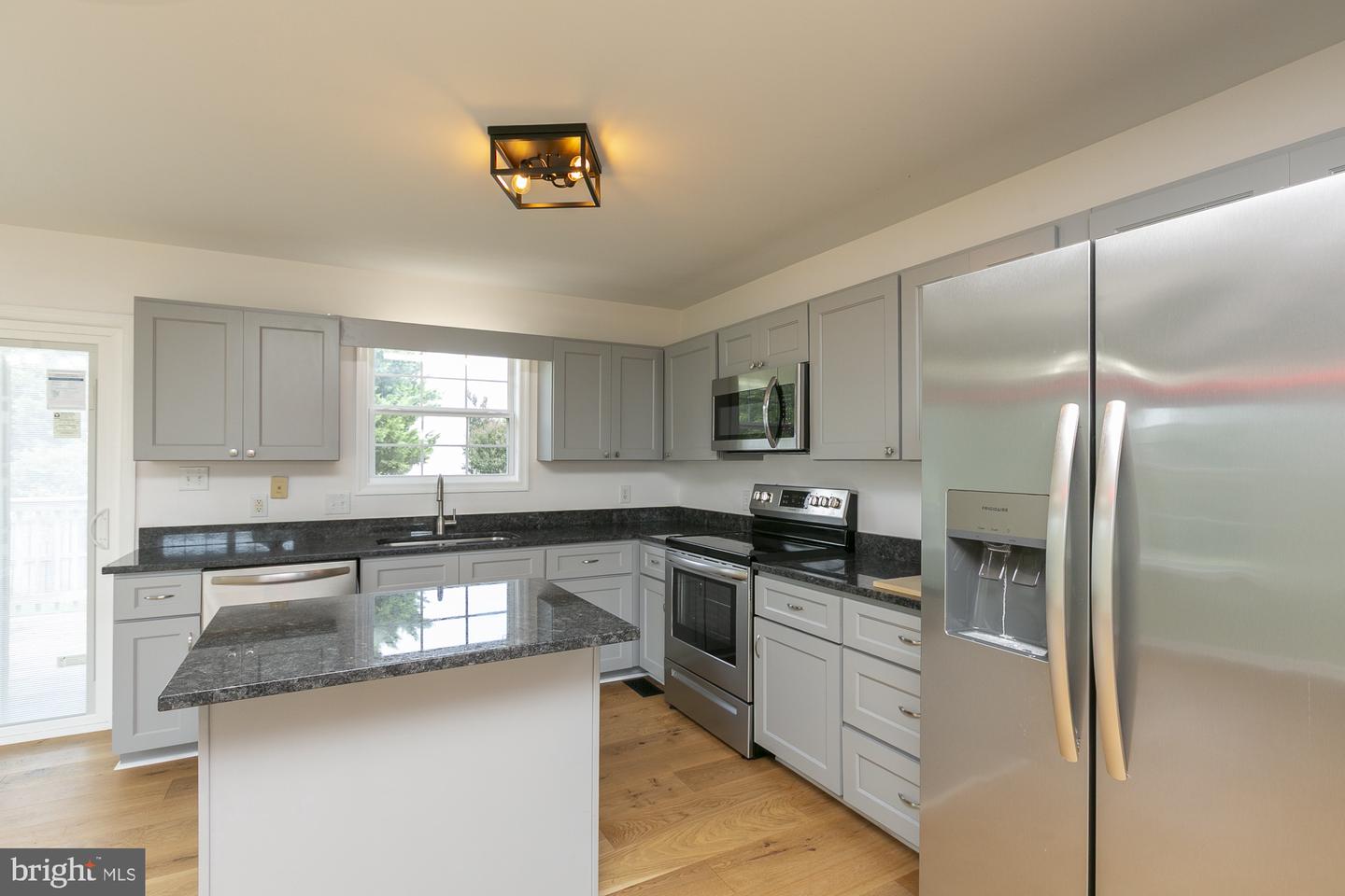 28 Roger Ct Property Photo 8