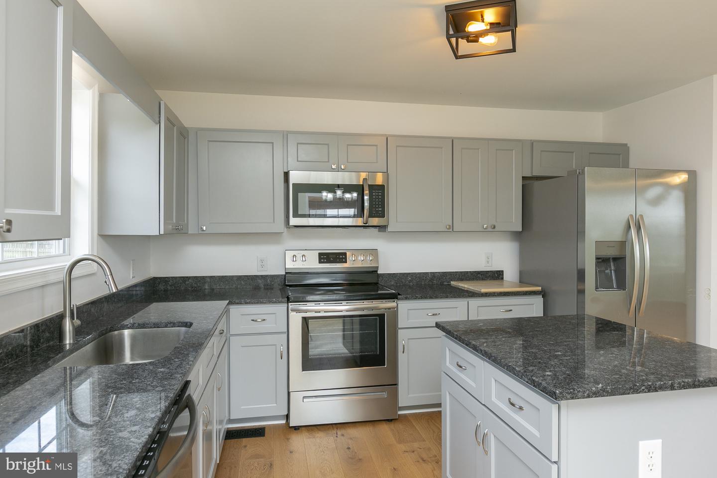 28 Roger Ct Property Photo 10