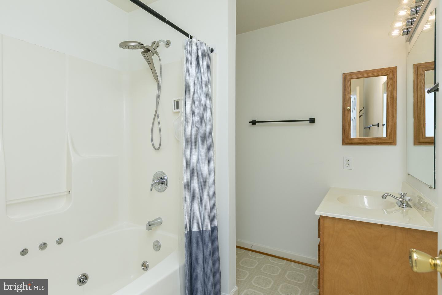 28 Roger Ct Property Photo 18