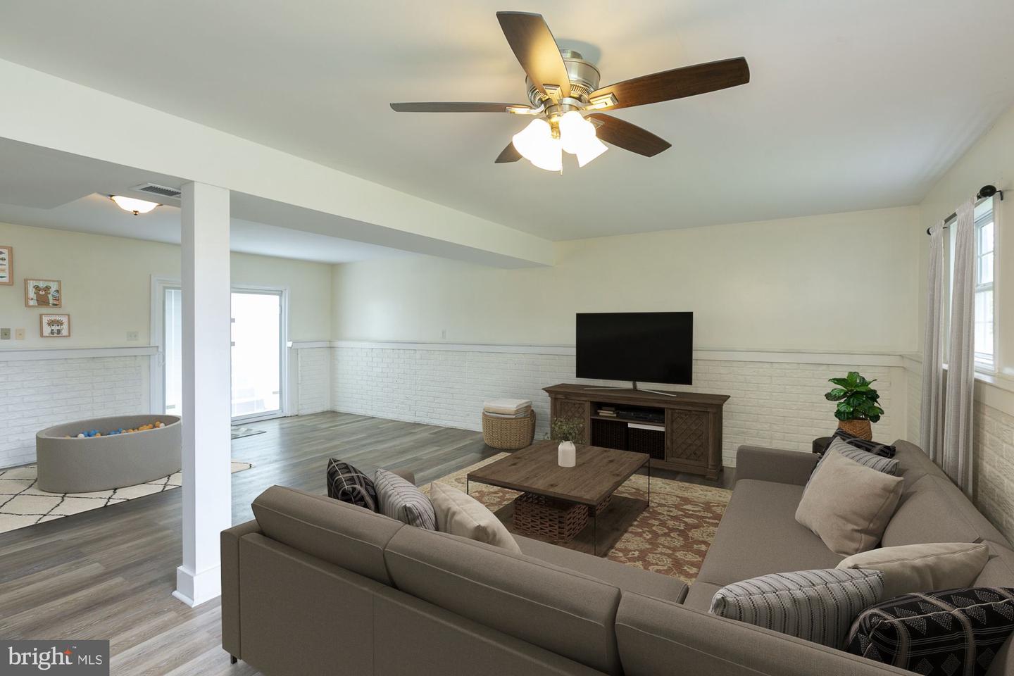 28 Roger Ct Property Photo 27