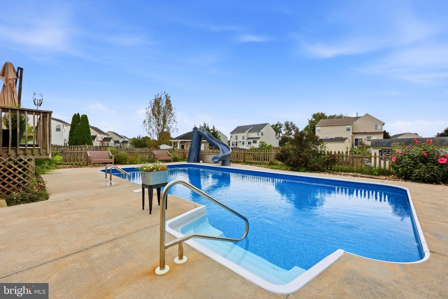 243 Pebble Beach Dr Property Photo 3
