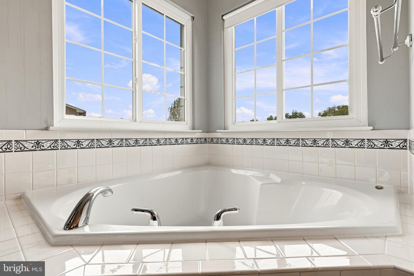 243 Pebble Beach Dr Property Photo 34
