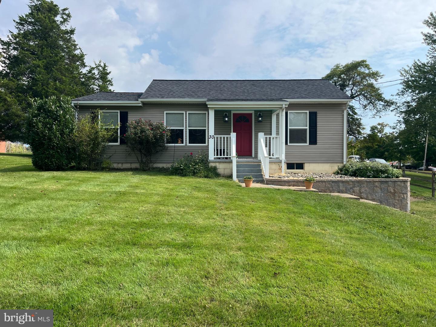 30 ELM ST Property Photo 1