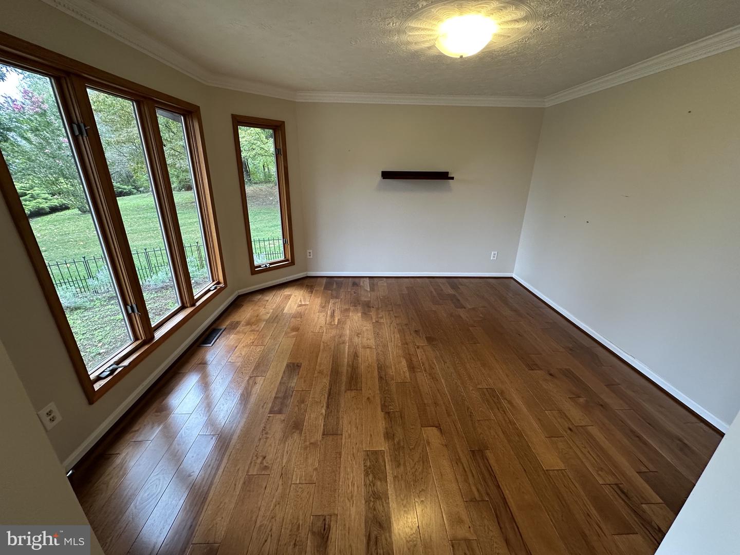 91 Hickorywood Court Property Photo 6