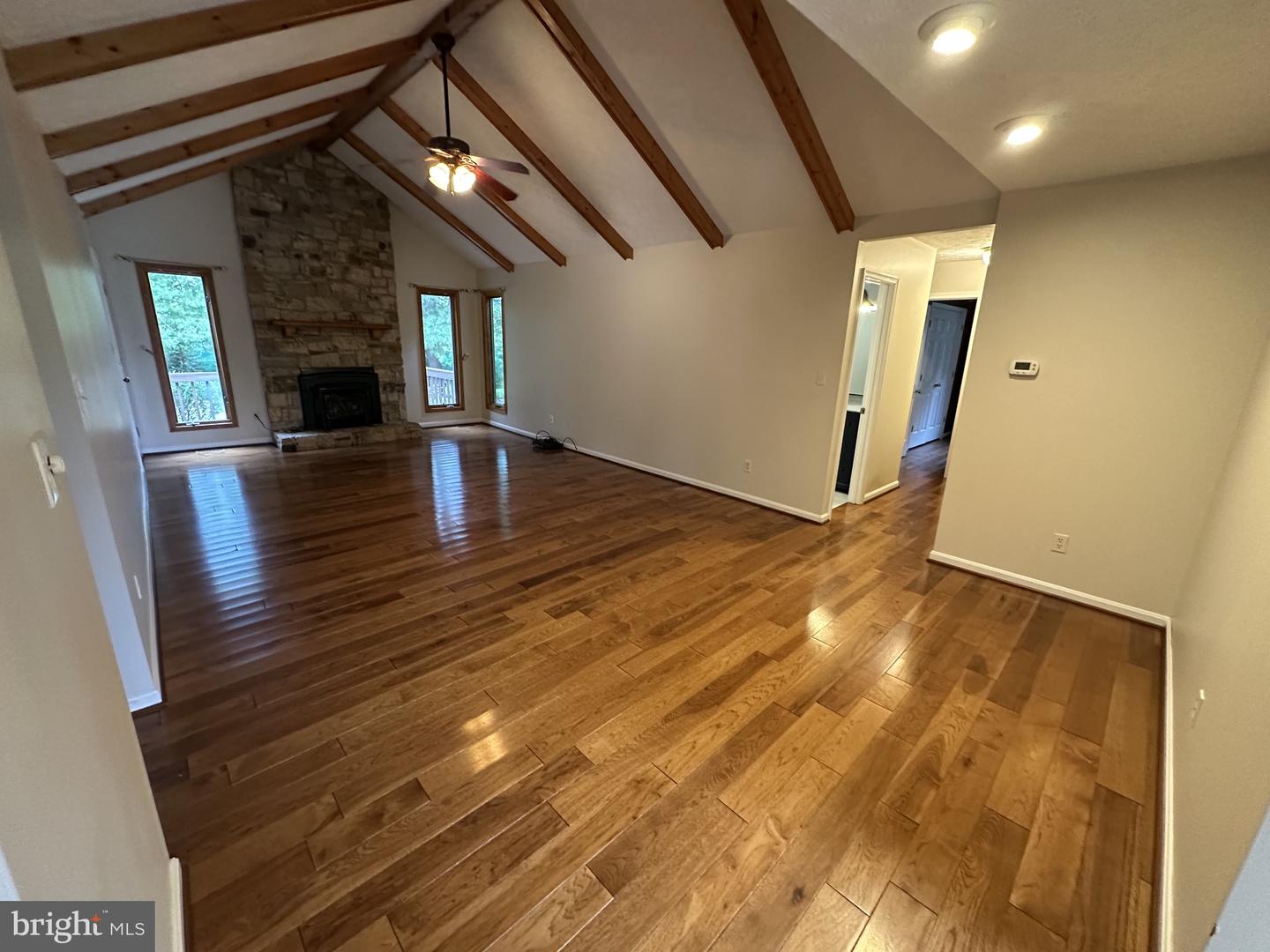 91 Hickorywood Court Property Photo 8