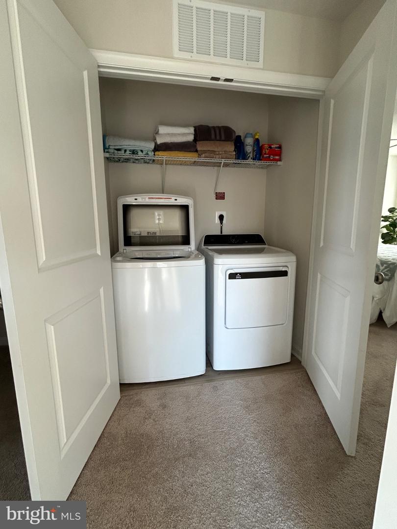 439 17th Property Photo 17