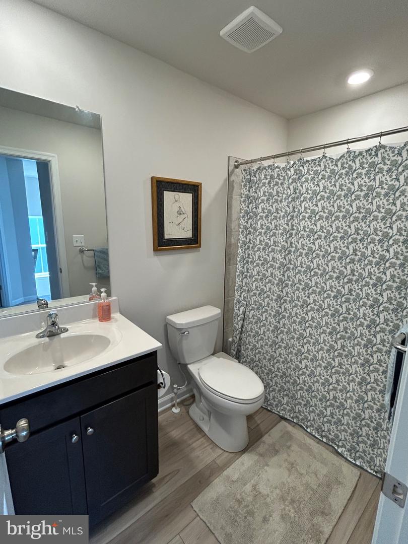 439 17th Property Photo 23