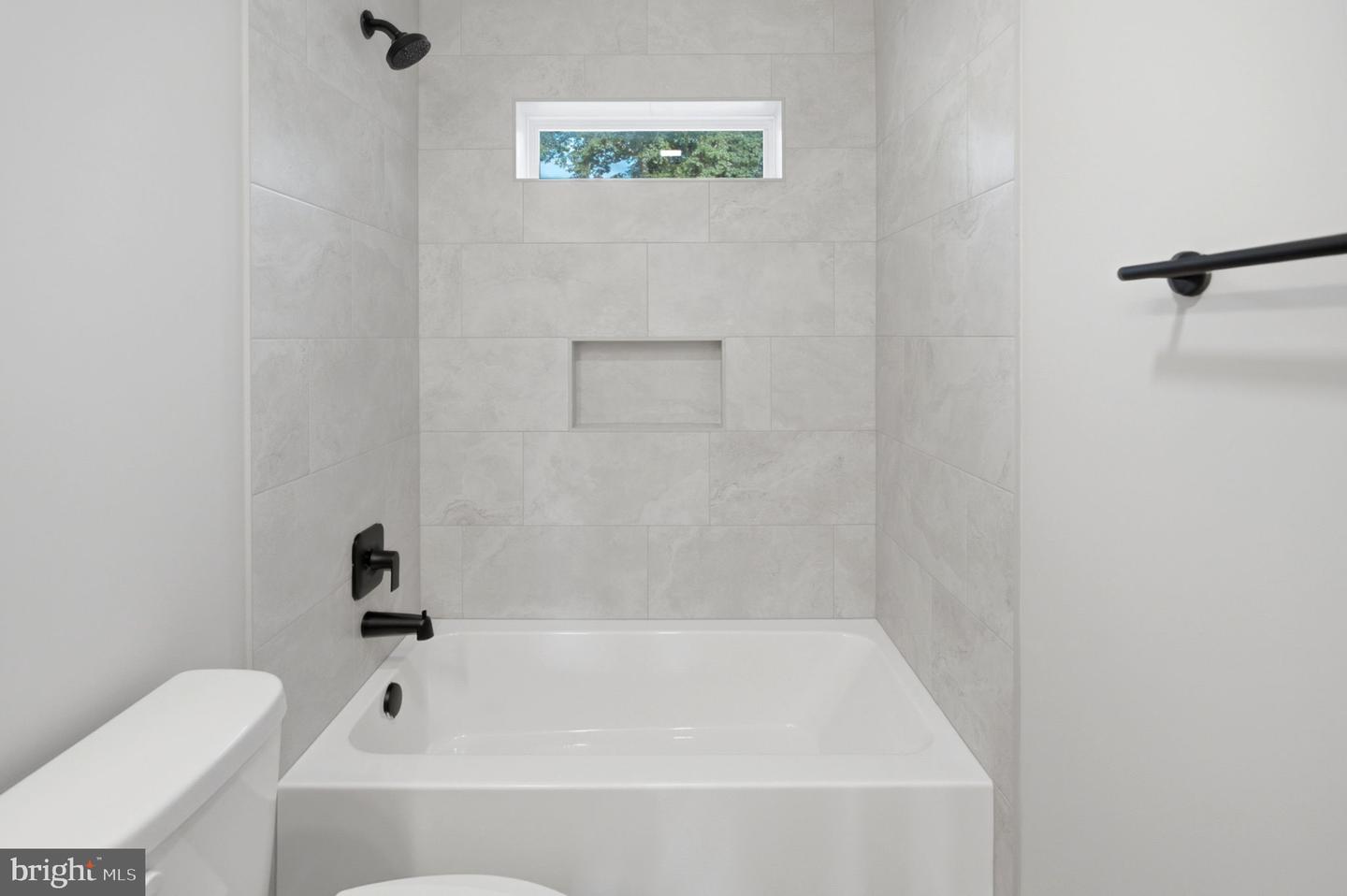 270 Country Rd Property Photo 39