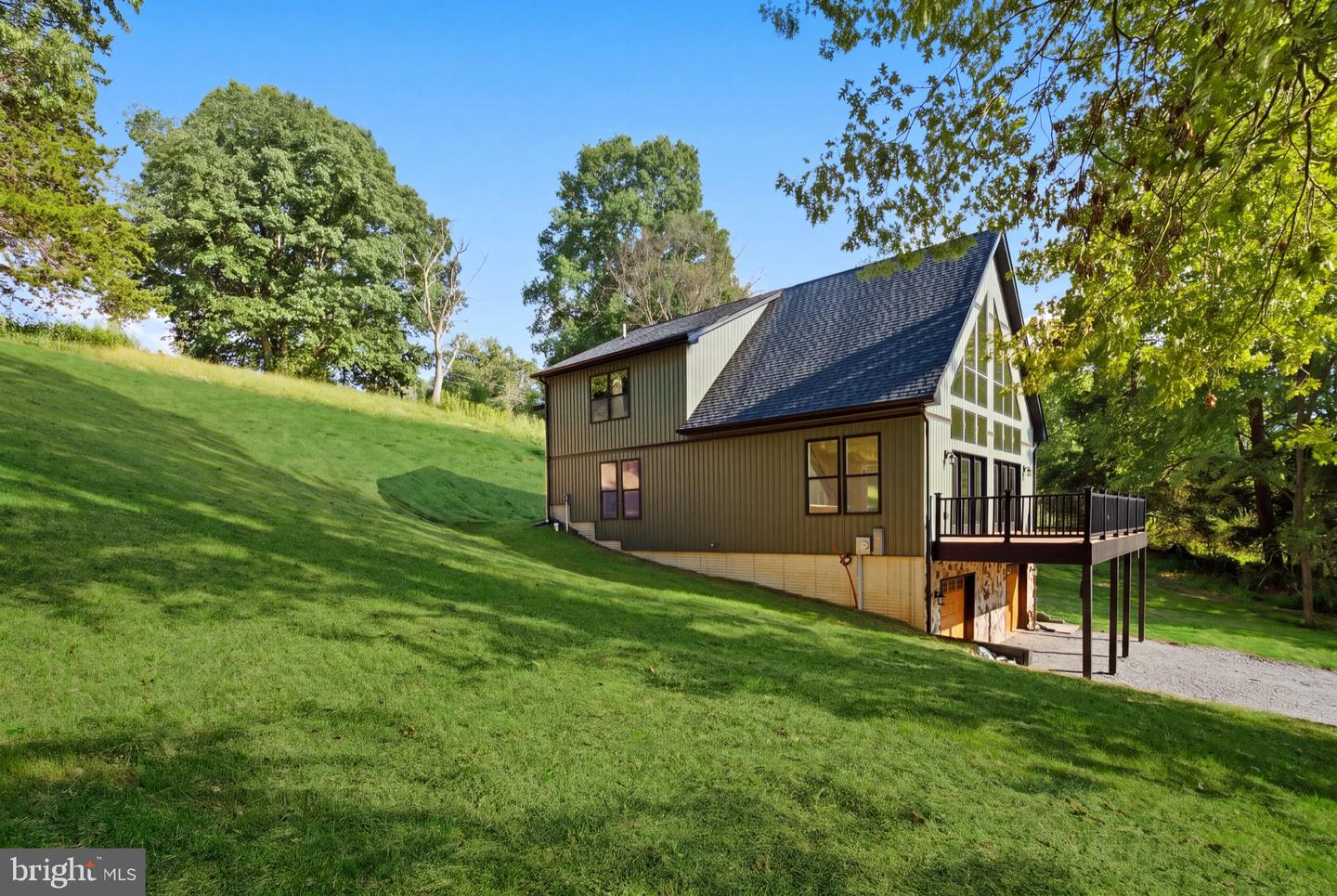 270 Country Rd Property Photo 43
