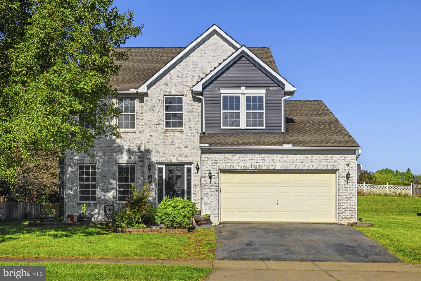 567 CROSSWINDS DR Property Photo 1