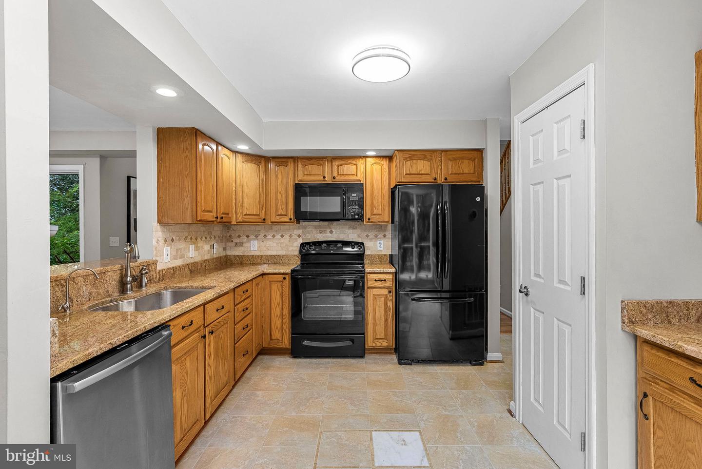403 Windy Valley Ln Property Photo 11