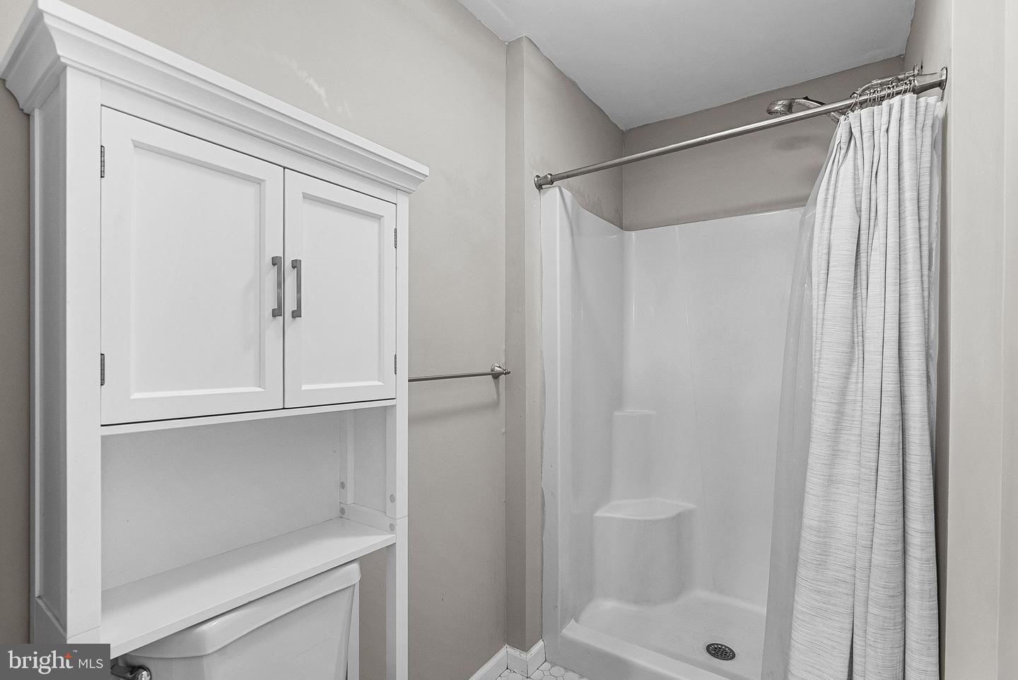 403 Windy Valley Ln Property Photo 22
