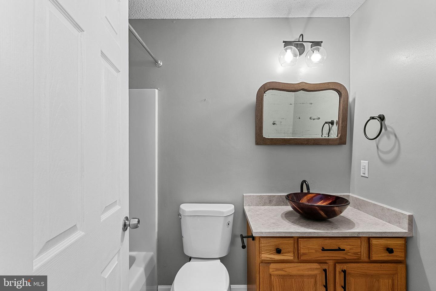 403 Windy Valley Ln Property Photo 25