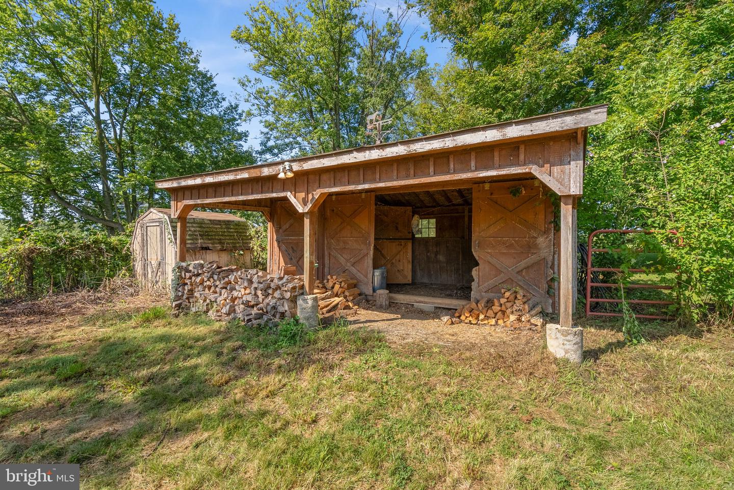403 Windy Valley Ln Property Photo 44