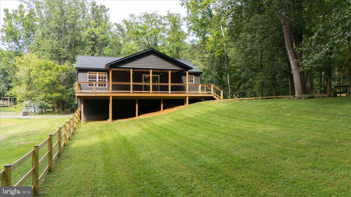 360 Foothill Ln Property Photo 6