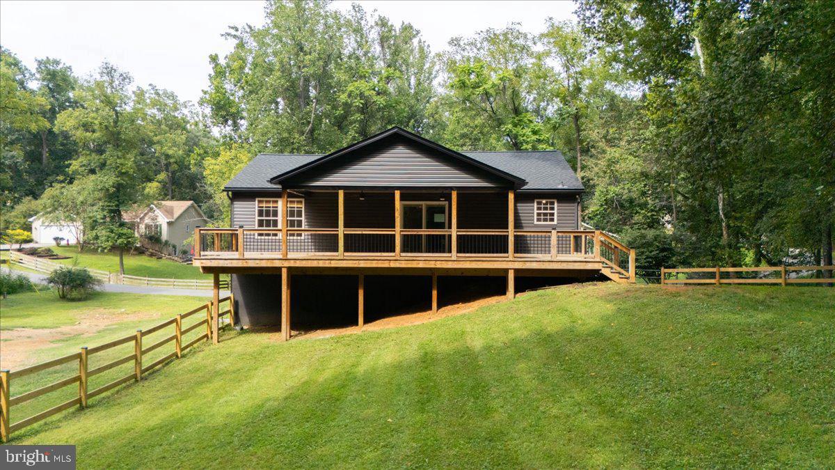 360 Foothill Ln Property Photo 7