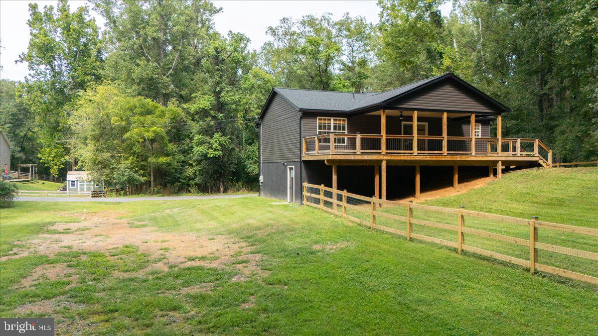 360 Foothill Ln Property Photo 8