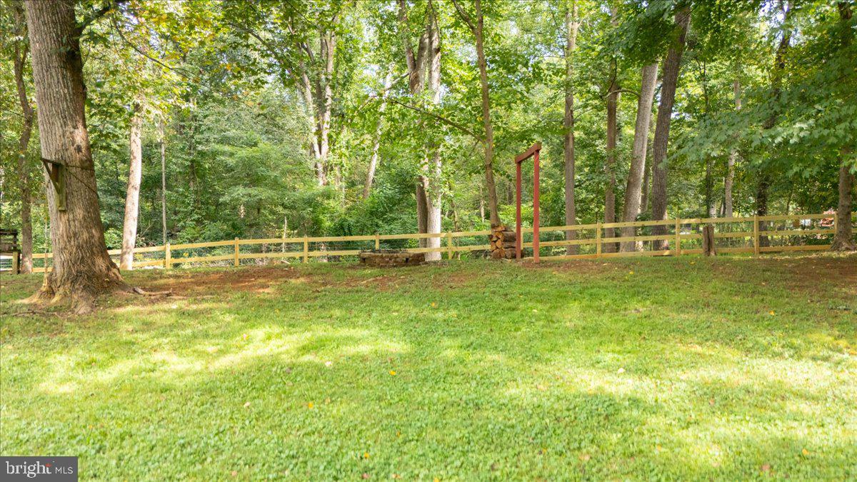 360 Foothill Ln Property Photo 11