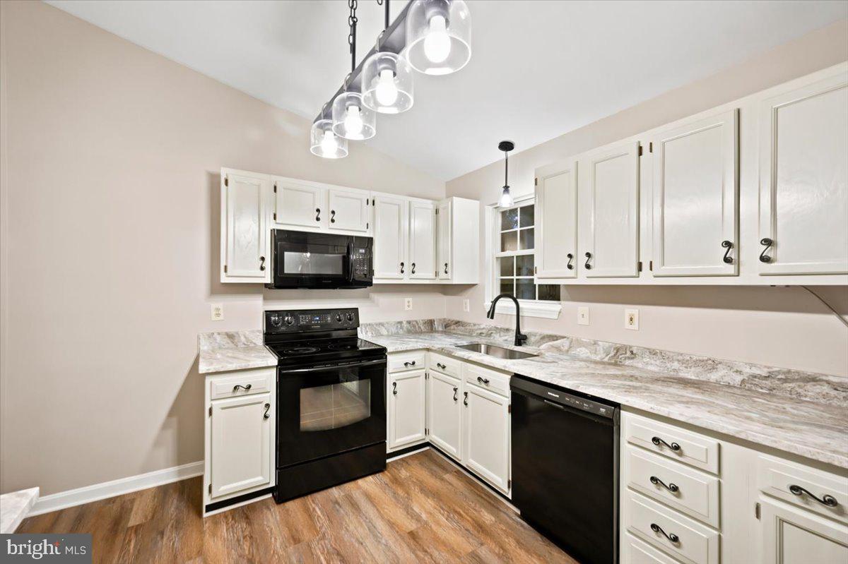 360 Foothill Ln Property Photo 23