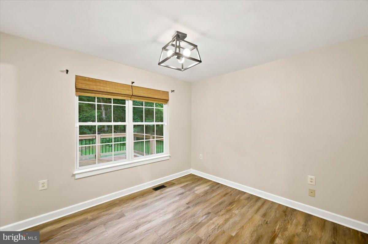 360 Foothill Ln Property Photo 25