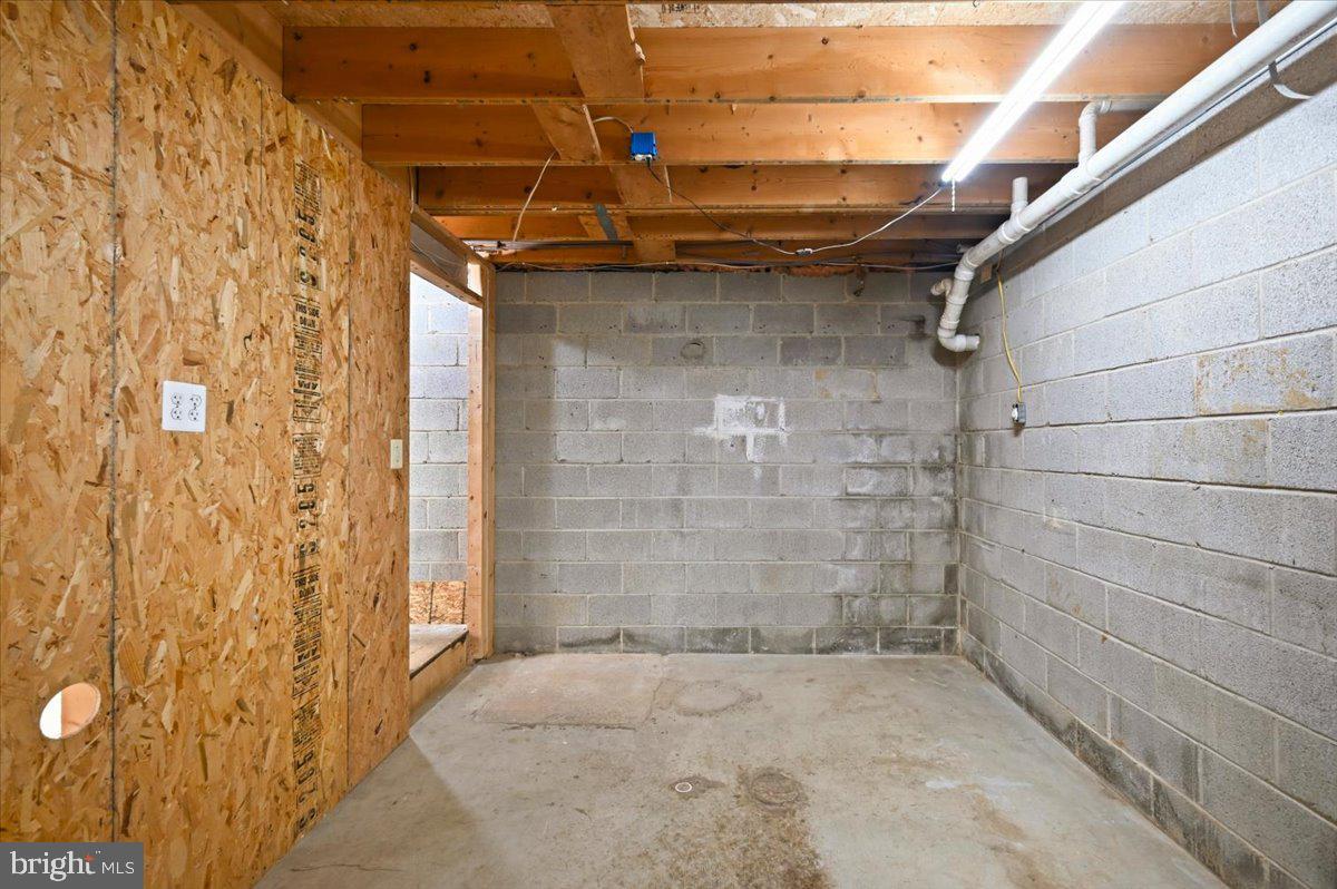 360 Foothill Ln Property Photo 37