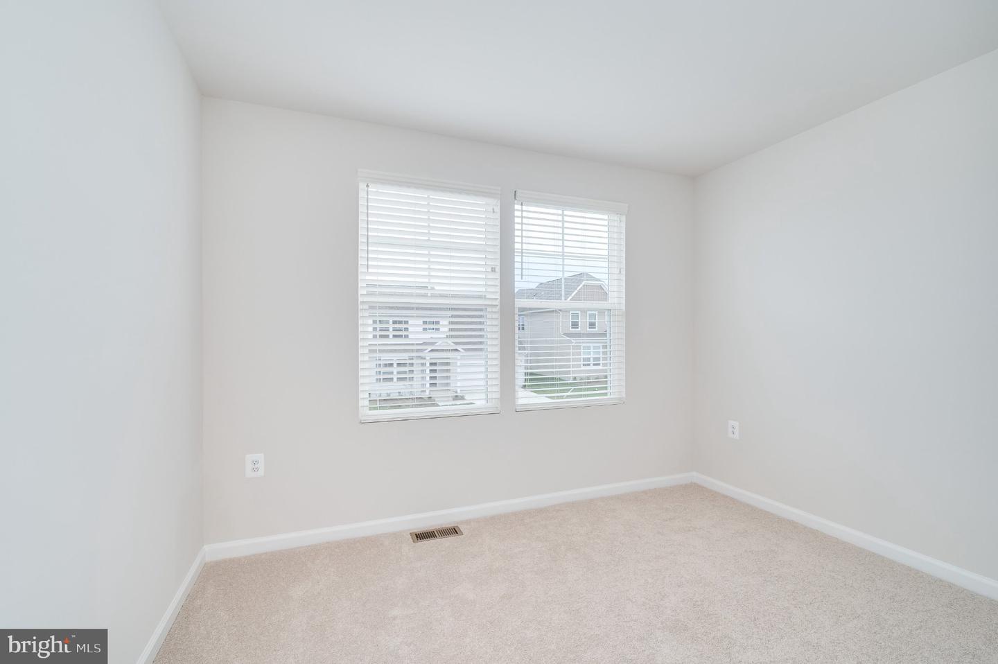191 National St Property Photo 39
