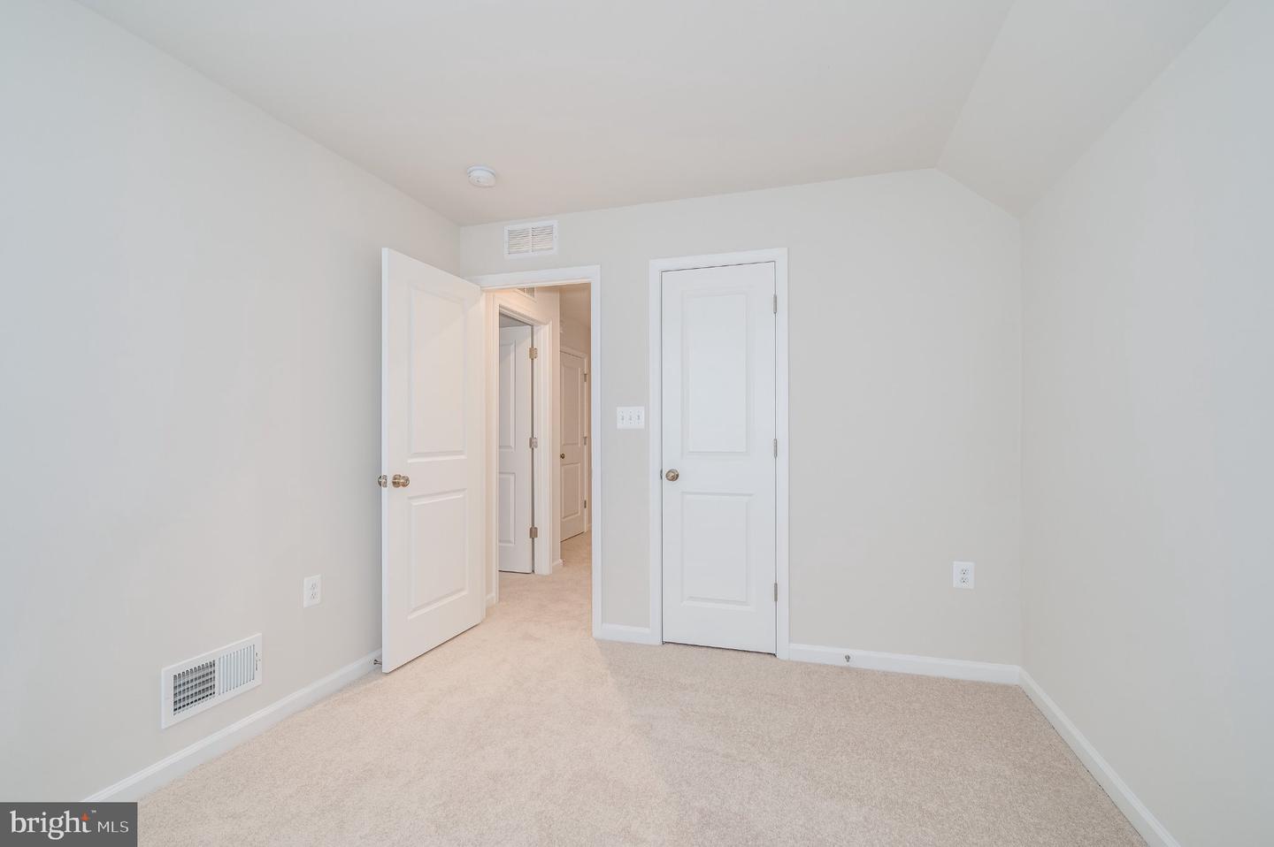 191 National St Property Photo 43