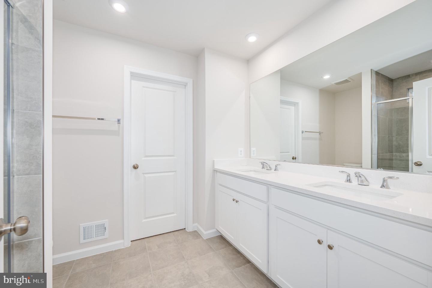 191 National St Property Photo 47
