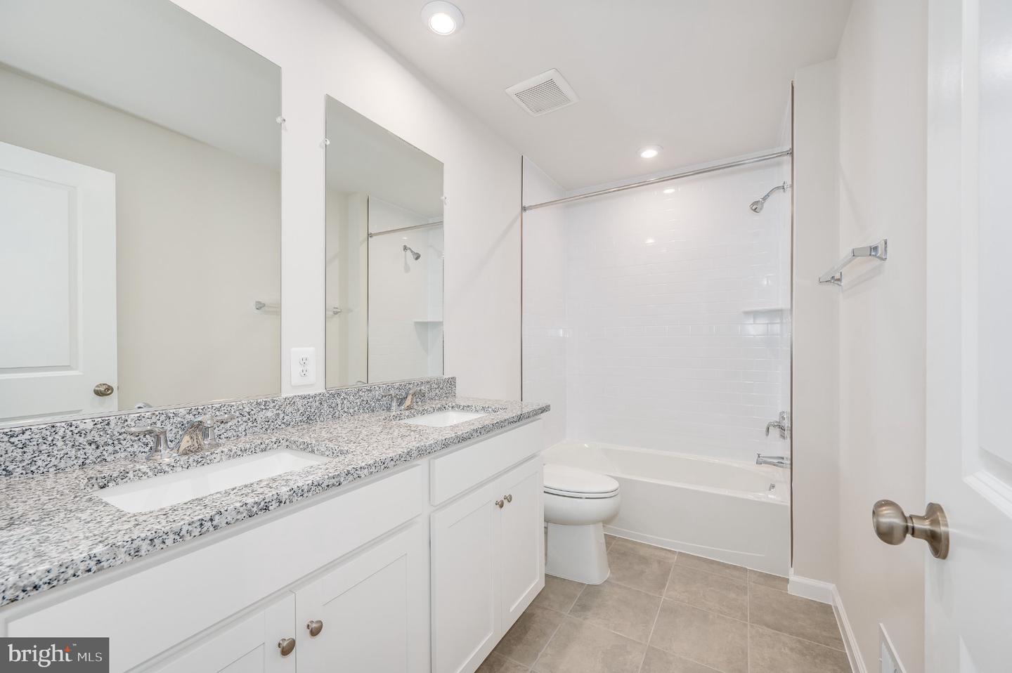 191 National St Property Photo 51