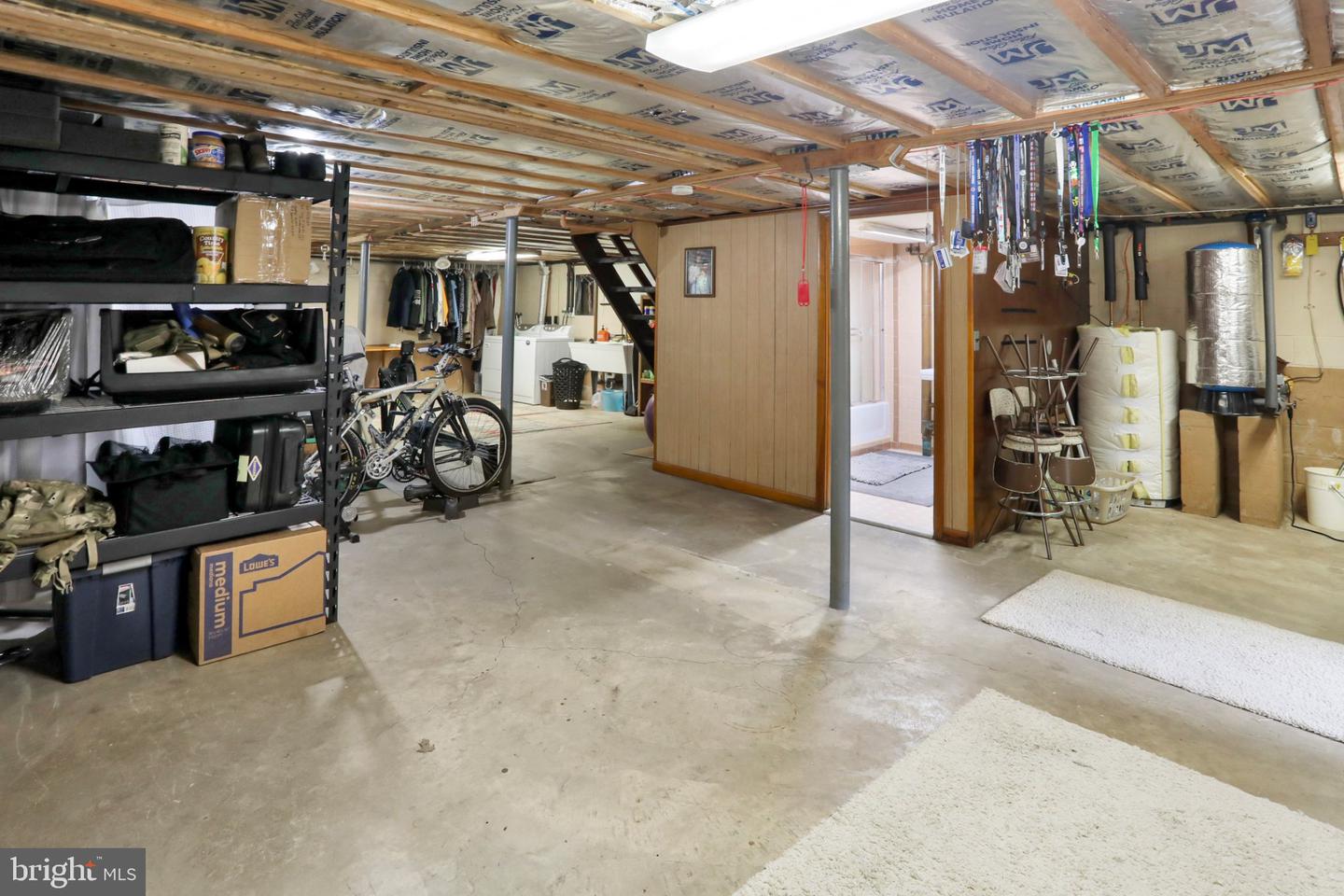 74 Rolling Ln Property Photo 17