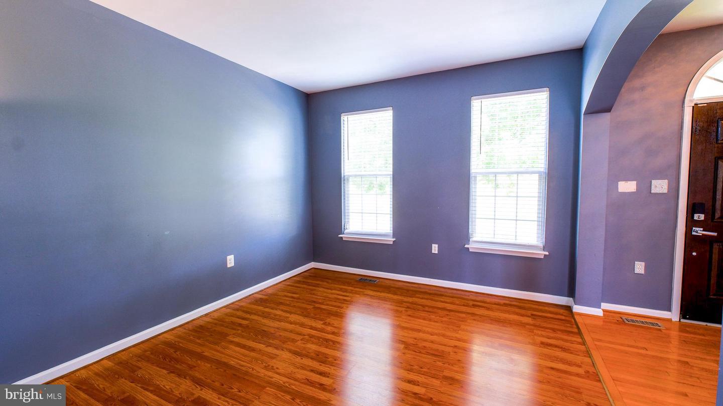 308 Braddock St Property Photo 12