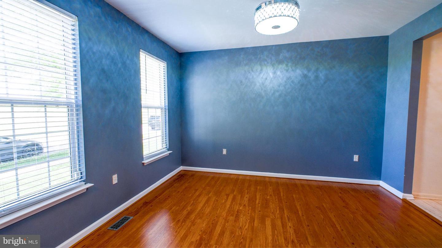 308 Braddock St Property Photo 14