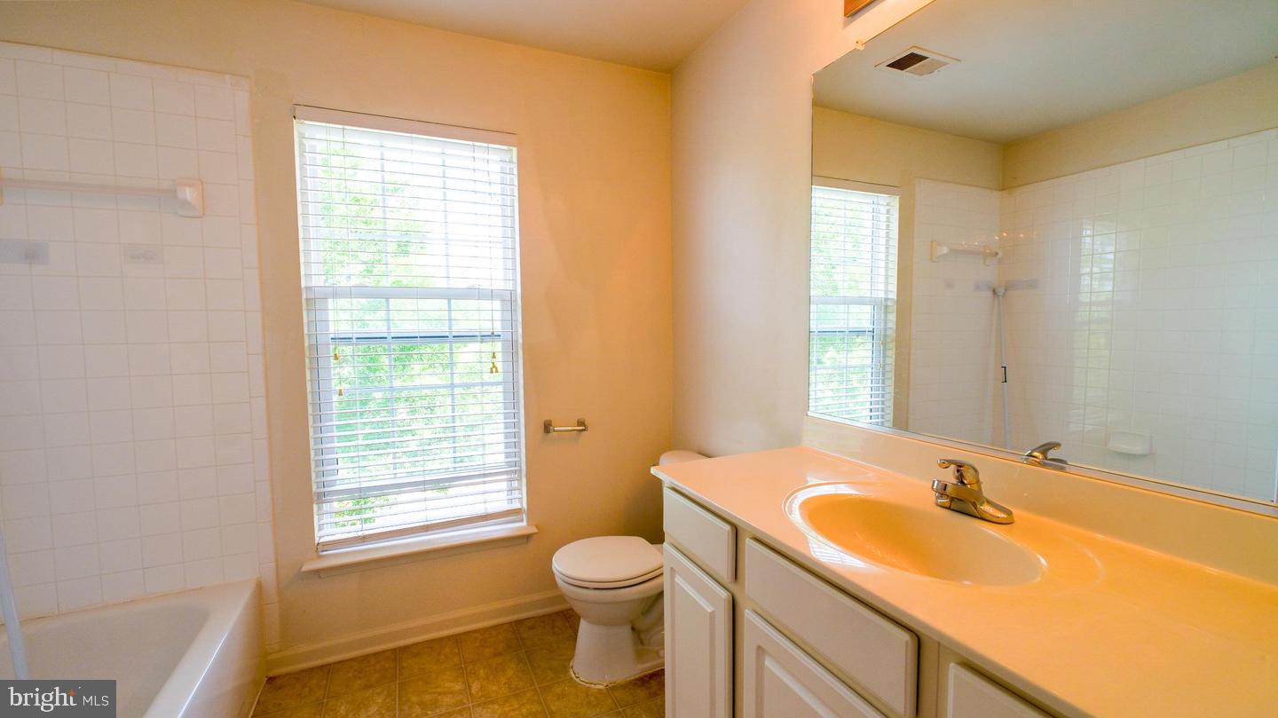 308 Braddock St Property Photo 24