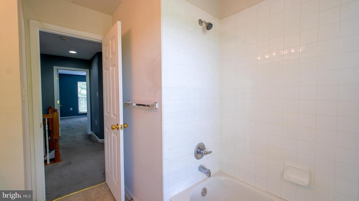 308 Braddock St Property Photo 25