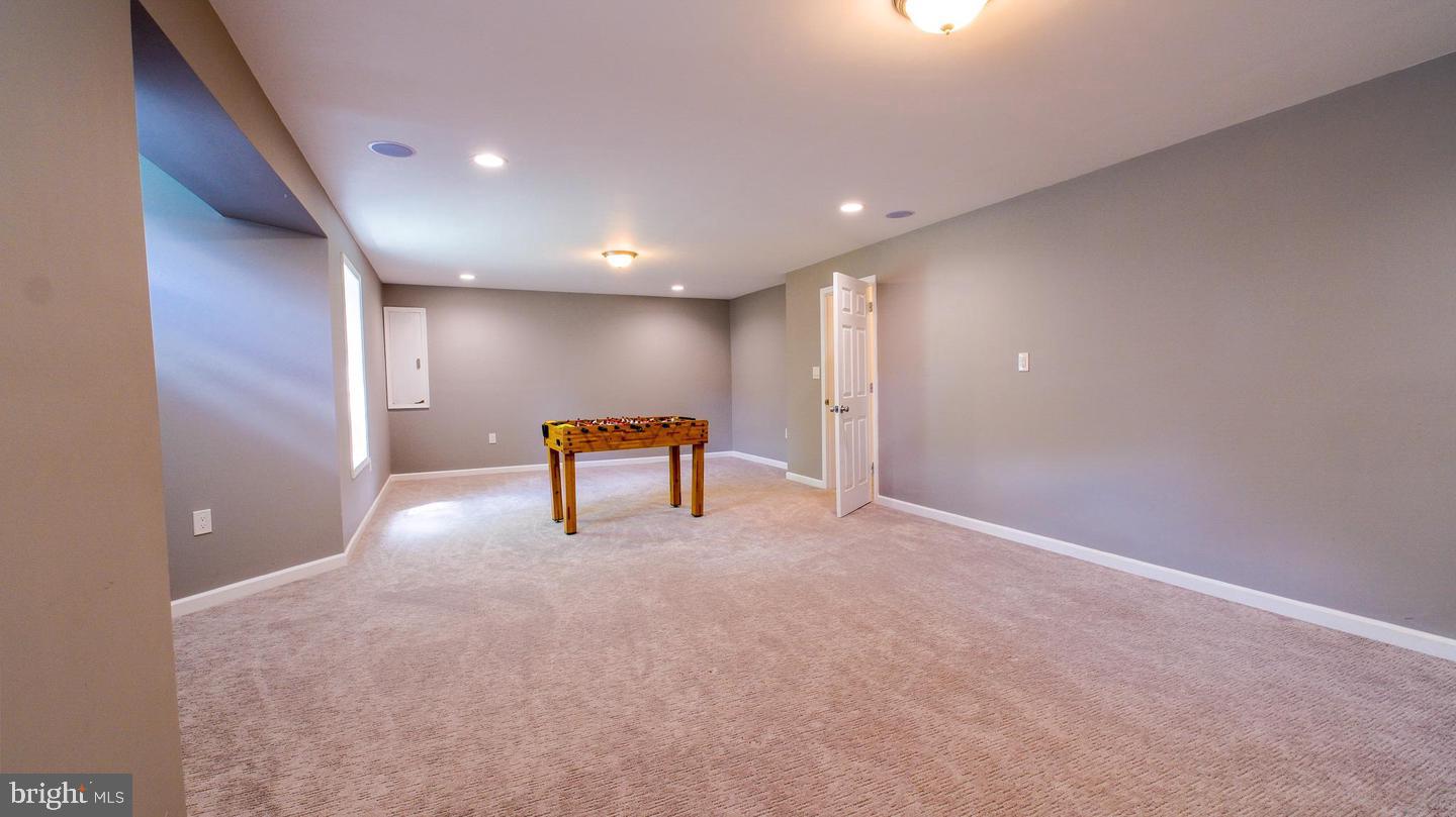 308 Braddock St Property Photo 33