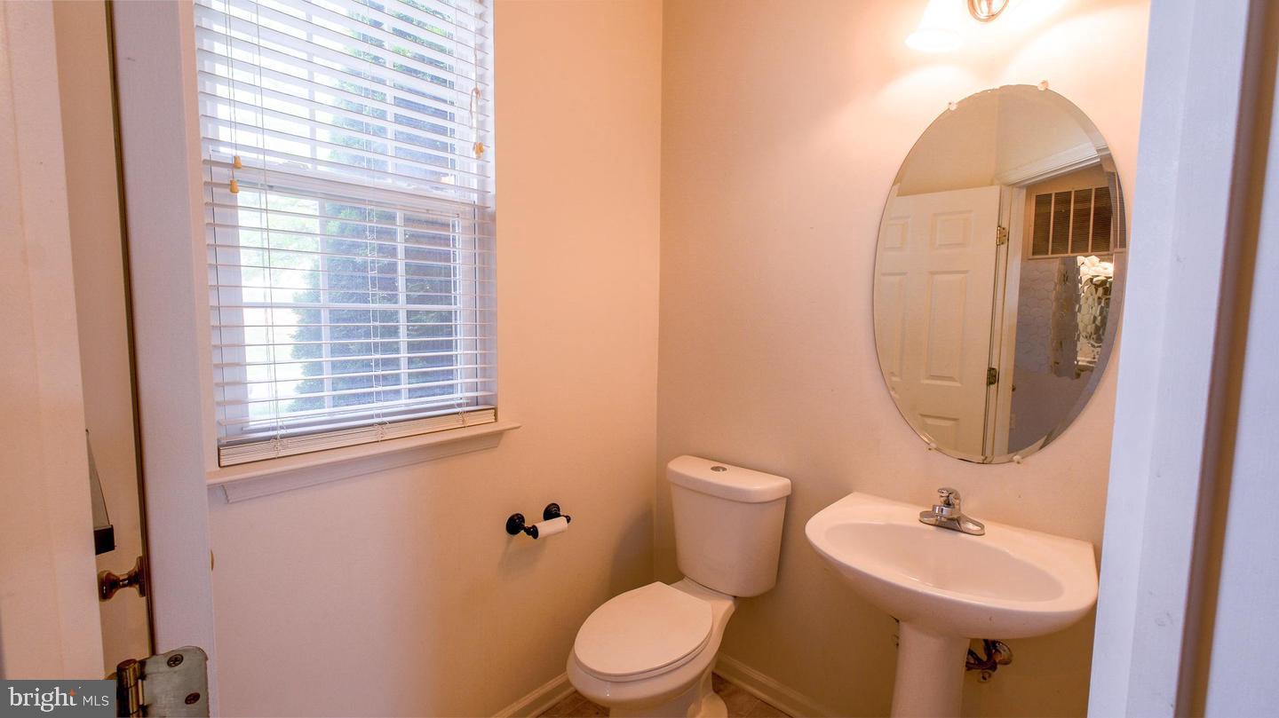 308 Braddock St Property Photo 43