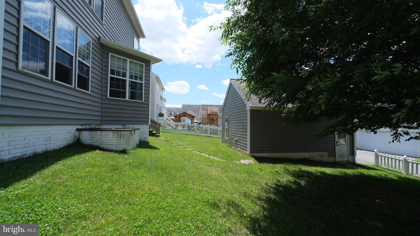 308 Braddock St Property Photo 48