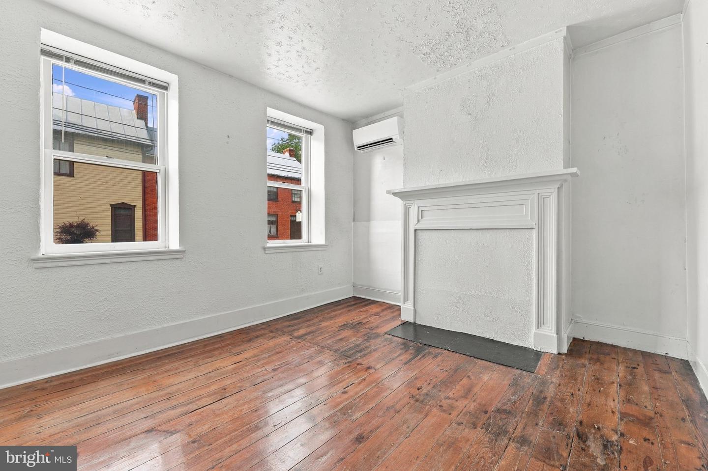 1245 W Washington St #a Property Photo 14
