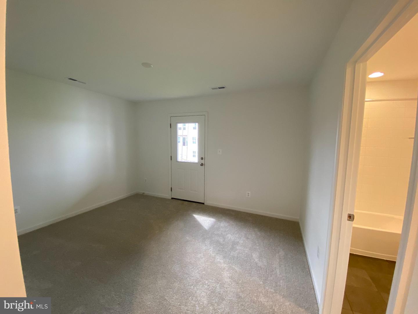 415 Aragon Dr Property Photo 4