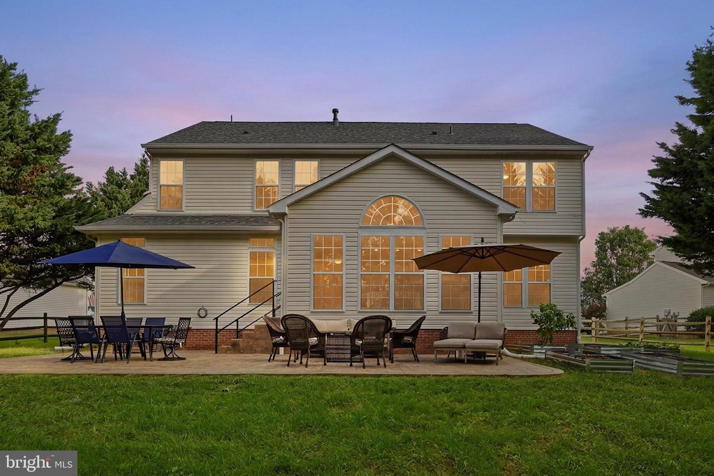 49 PEBBLE CIR Property Photo 1
