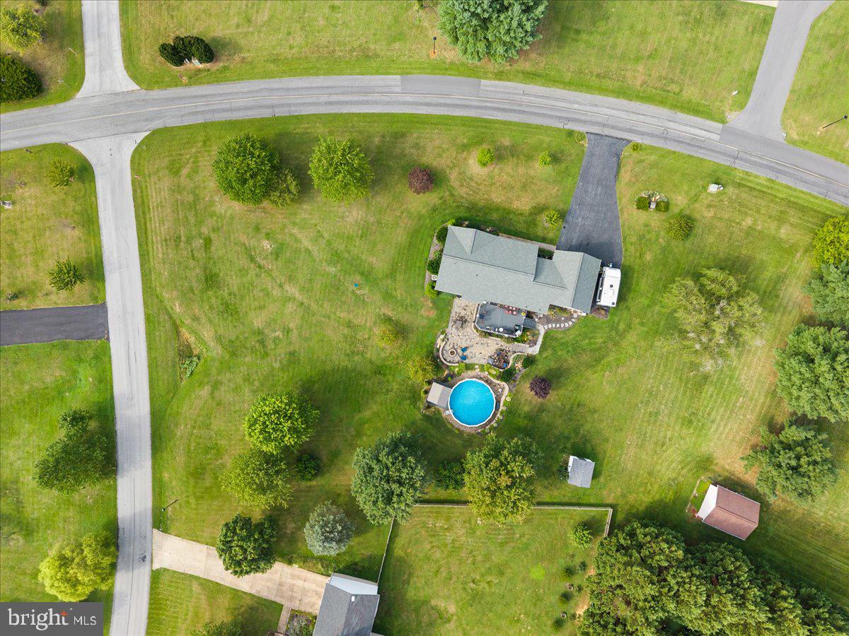 1011 Cloverdale Rd Property Photo 6
