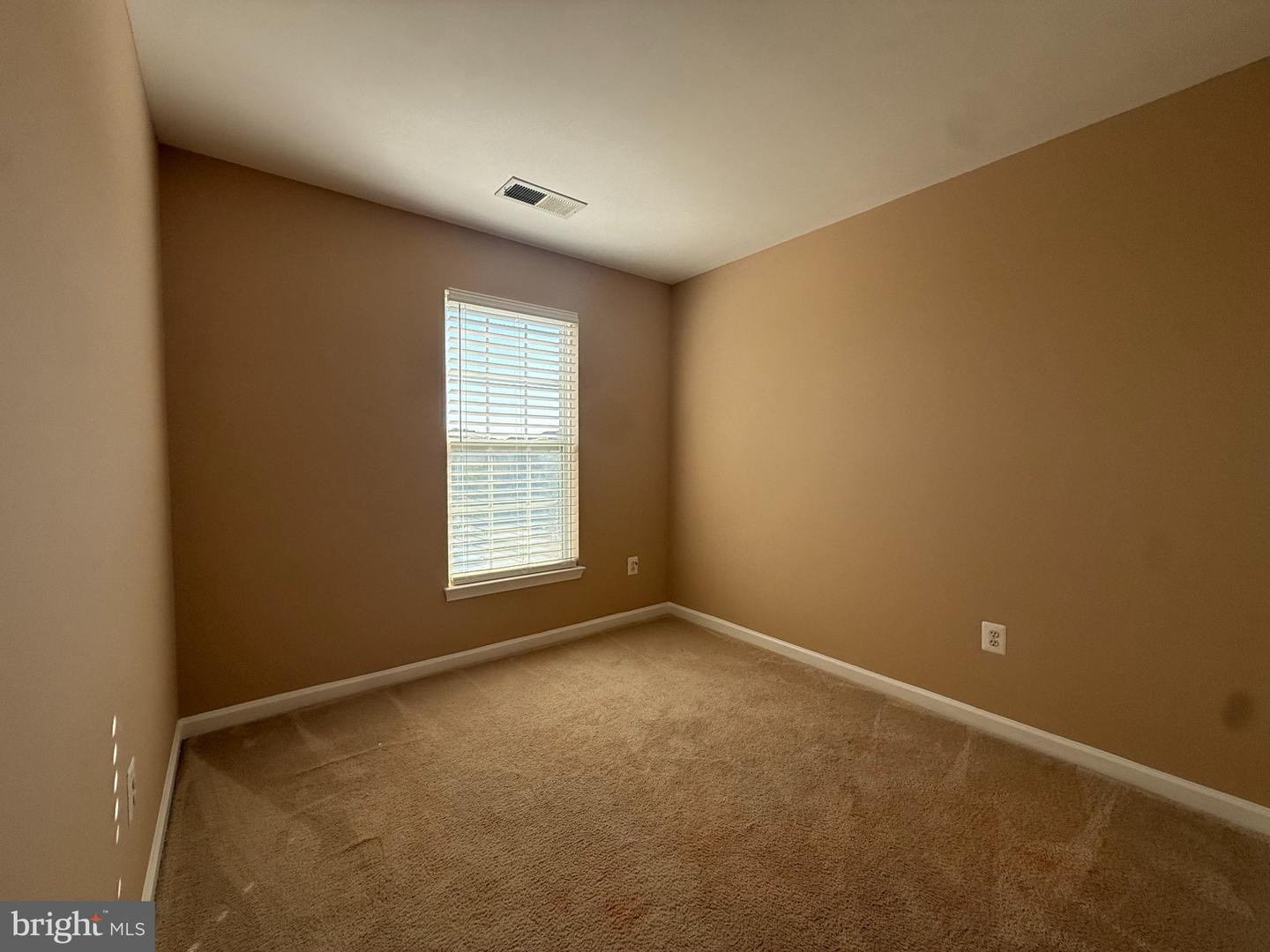 60 Deerbrook Dr Property Photo 8