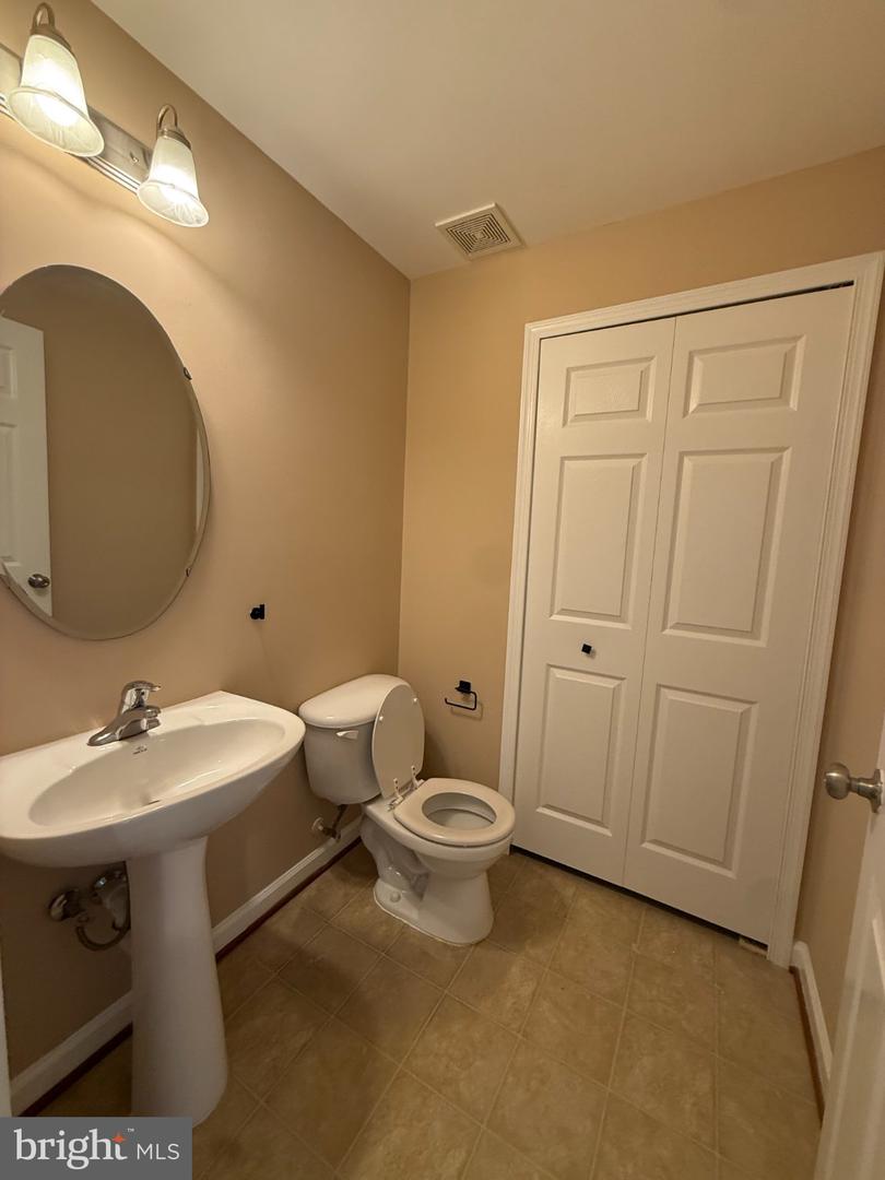 60 Deerbrook Dr Property Photo 13
